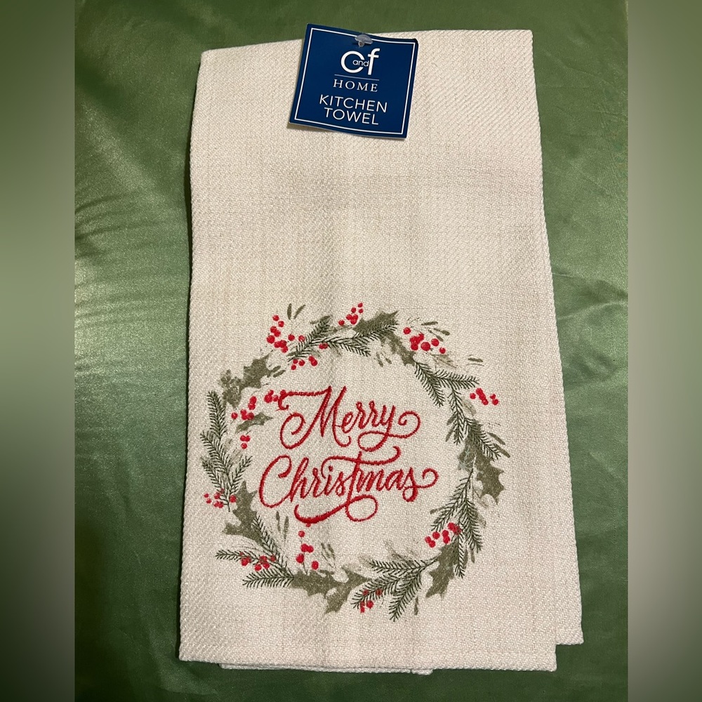 C and F Home Christmas themed Kitchen Towel - NWT